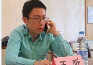 王昕.jpg