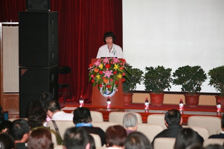 董碧莎书记在作报告